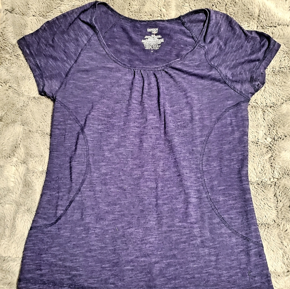 Womens short sleeve top size medium